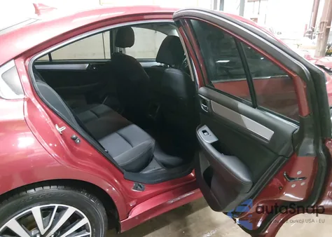 2018 Subaru Legacy 2.5I Premium из США, поврежденный, VIN 4S3BNAF64J3042456